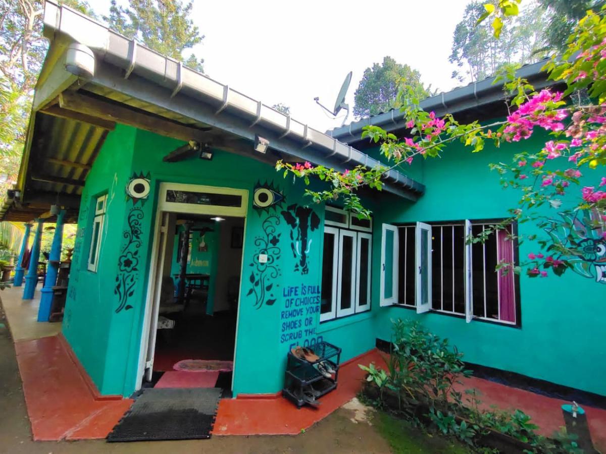 The 1964 Holiday Bungalow إيلا المظهر الخارجي الصورة
